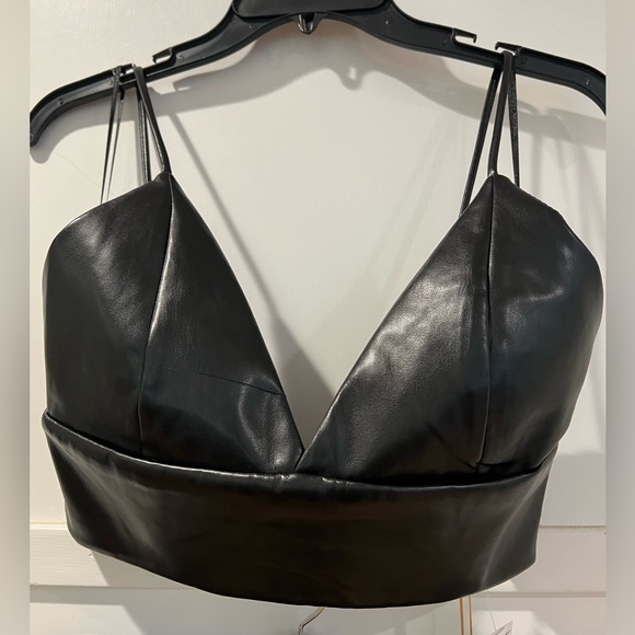 NWT House of Harlow Black Vegan Leather Crop Bra Top and Shorts Set 2 - Picture 3 of 15